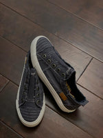 Alice blowfish laceless sneakers