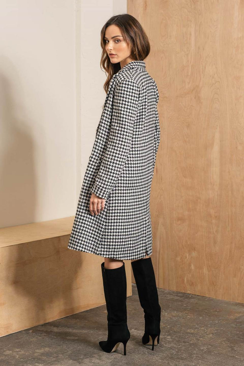 April houndstooth pattern coat