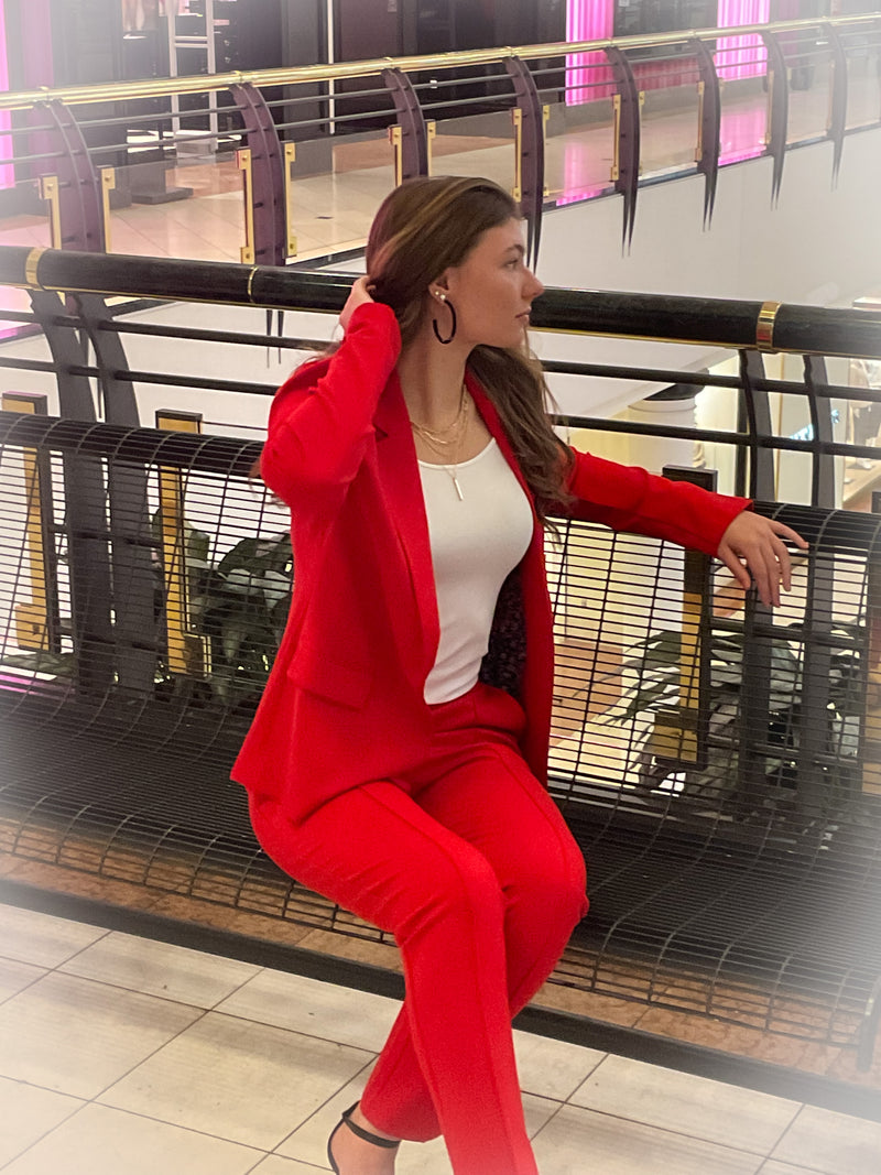 Doeren scarlet red or black blazer